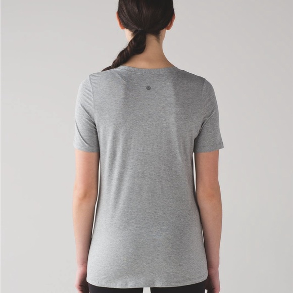 lululemon athletica Love Tee IV Short Sleeve V-Neck Top Heathered Medium Grey - Picture 5 of 5